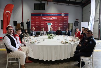 Yangında annesi ve teyzesi kurtarılmıştı