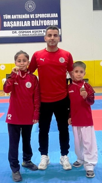 Körfez'in minik karatecileri 23 madalya kazandı 