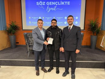 AK Parti İzmit’te Gençler Sordu, Başkanlar Yanıtladı!