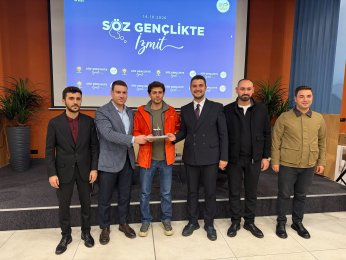 AK Parti İzmit’te Gençler Sordu, Başkanlar Yanıtladı!