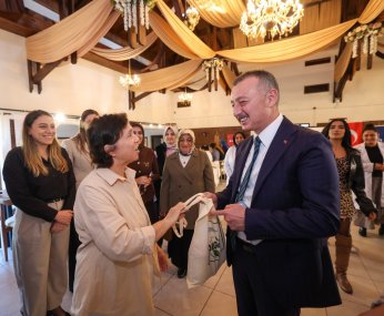 “Sizler mutlu olun diye çalışıyoruz”