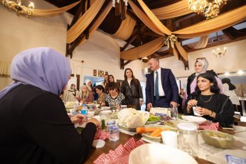 “Sizler mutlu olun diye çalışıyoruz”