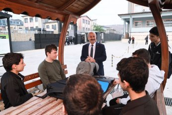 Başkan Büyükgöz Haftaya Okul Ziyaretleriyle Başladı!