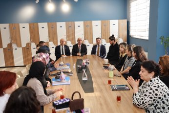 Başkan Büyükgöz Haftaya Okul Ziyaretleriyle Başladı!