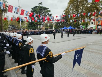 GÖLCÜK’TE CUMHURİYET COŞKUSU!