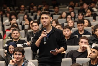 Kariyerin Öncü İsimleri Başiskele’de Gençlerle Buluştu