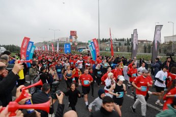 Cumhuriyet Coşkusu Koşu Parkuruna Taşındı!