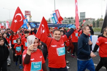 Cumhuriyet Coşkusu Koşu Parkuruna Taşındı!