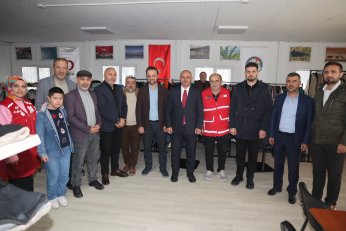Körfez İlçede Butik Sevgi Mağazası hizmete girdi 