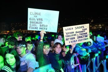 Sagopa sahneye çıktı, Milli İrade Meydanı yıkıldı