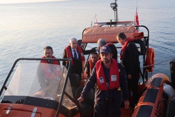 Vali Aktaş'tan Kıyı Emniyeti Arama Kurtarma ekibine teşekkür 