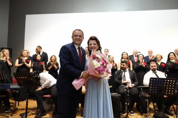 Derince'de Cumhuriyet Coşkusu Sanatla Taçlandı!