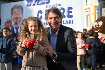 Kartepe'de Kiraz ve Kestane animasyonu ilgi görüyor 