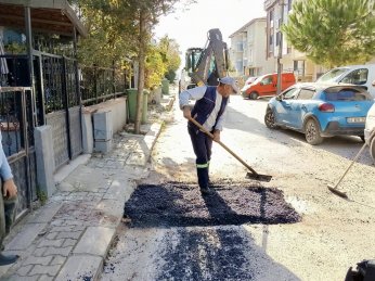 Körfez'de Yol Çalışmaları Aralıksız Sürüyor 
