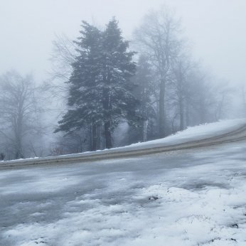 Kartepe zirvesinde kar yağışı başladı 