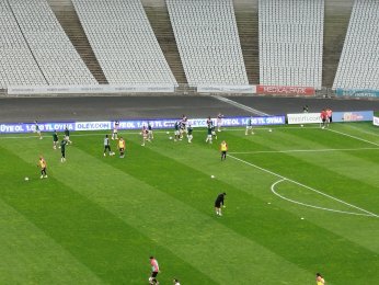 Kocaelispor taraftarı yavaş yavaş tribünde yerini almaya başladı 