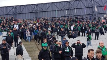 Kocaelispor taraftarı yavaş yavaş tribünde yerini almaya başladı 