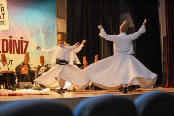 Körfez'de Maneviyat Yüklü Gece 