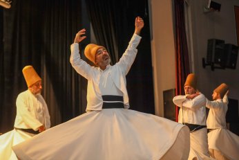Körfez'de Maneviyat Yüklü Gece 