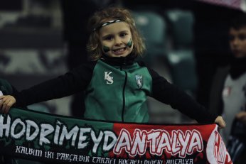 Sezonun ilk yarısını galibiyetle tamamladık 