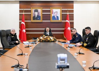 Bakan Yerlikaya;Yeni Yıl Tedbirlerine Hazırlık Toplantısına Katıldı 