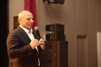 'En Baba' şarkılar dinleyenleri mest etti 