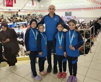 Karate Branşında Kartepe Gücünü Hissettiriyor 