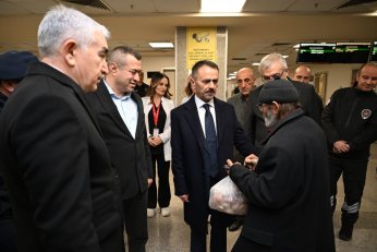 Vali Aktaş'tan yılbaşı ziyaretleri