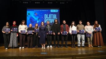 Dijital Kampüs'te yetişen 235 genç sertifikalarını aldı 