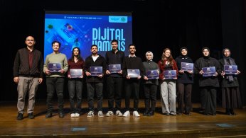 Dijital Kampüs'te yetişen 235 genç sertifikalarını aldı 