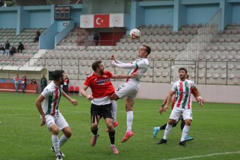 Gölcükspor ilk yarıyı lider tamamladı 