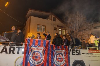 Köseköy Ateşspor Şampiyon Oldu;Sokaklar Şenlik Havasına Girdi 