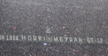 Kar Yağışı Tribünleri Etkisi Altına Aldı 