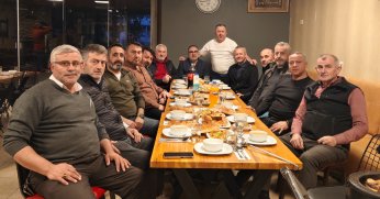 Kartepe'li İş Adamı Recep Ubay Dostlarını İftarda Ağırladı 