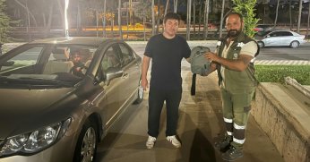 Çantadan Servet Çıktı. Tereddüt Etmeden Polise Teslim Etti 