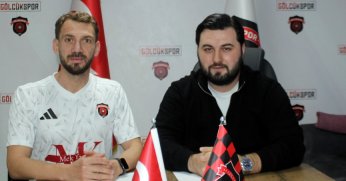 Gölcükspor İbrahim Demirer'i tekrar renklerine bağladı 