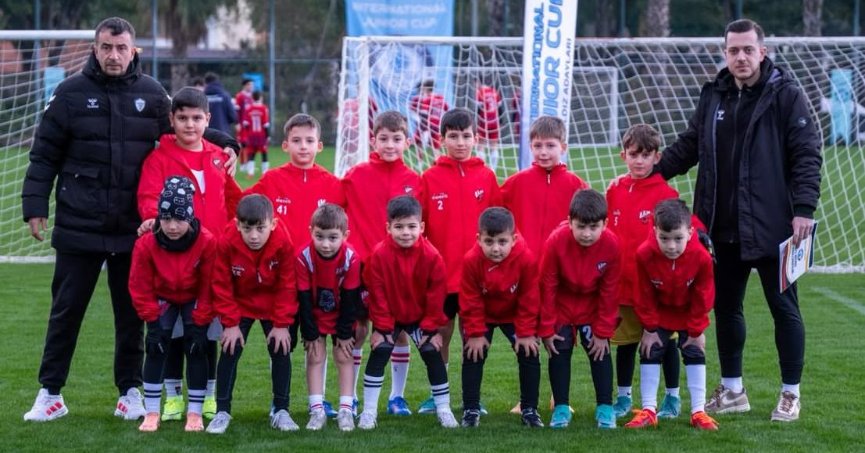 Eşmespor Akademi Antalya'dan Çifte Şampiyonlukla Dönüyor 