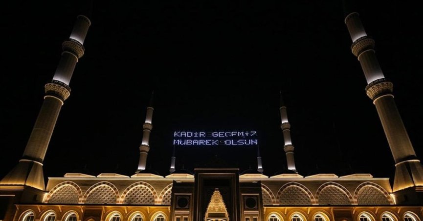 Gecesi, pazartesi günü...