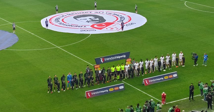 Kocaelispor Galatasaray maçı başladı 