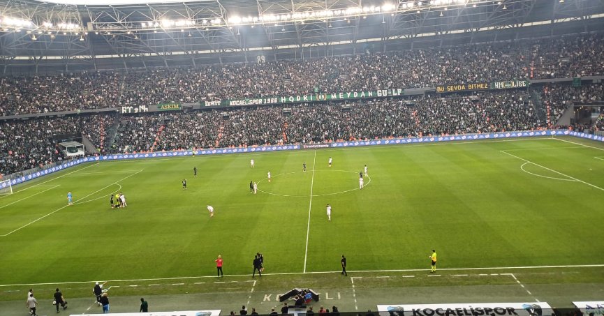 Kocaelispor taraftarından müthiş performans 