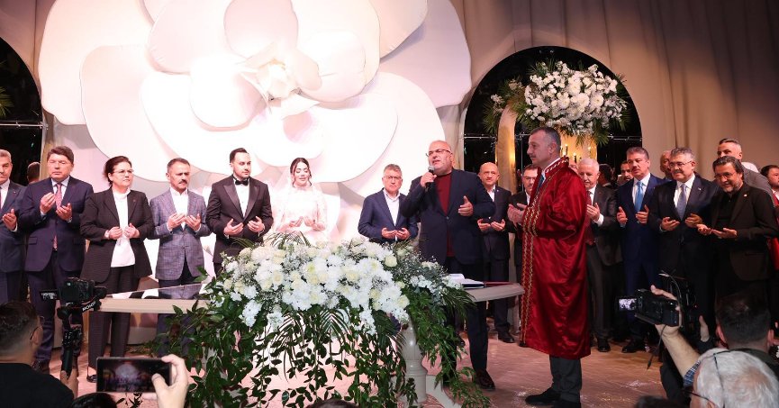 Veysel Tipioğlu Kızını Evlendirdi 