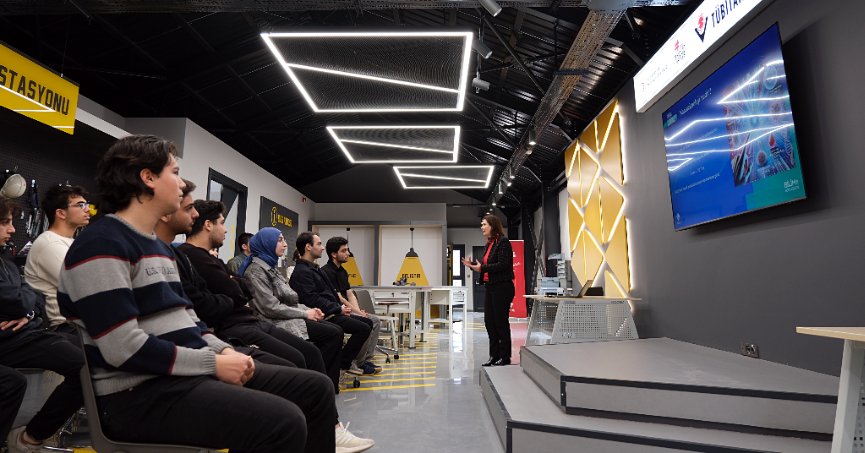 Milli Teknoloji Atölyesi’nde Geleceğin Teknolojileri Masaya Yatırıldı