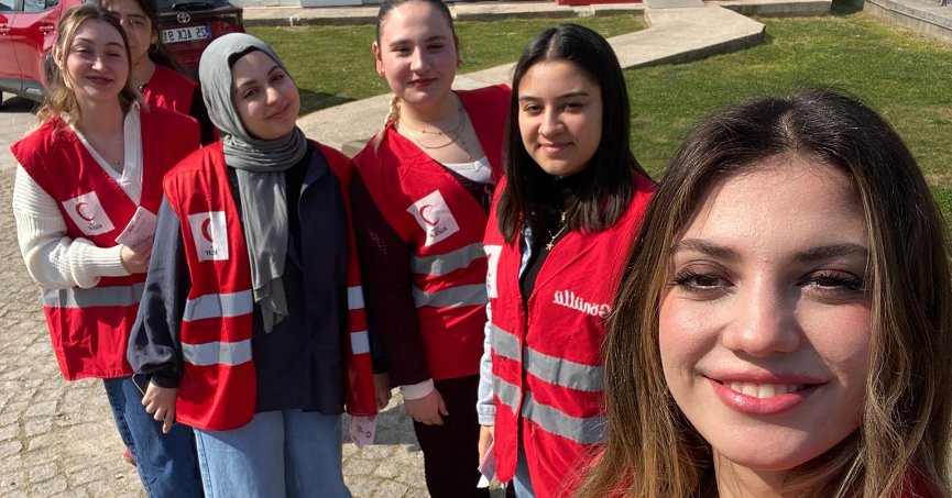 KOÜ öğrencilerinden Kızılay’a anlamlı destek