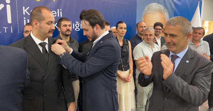 Zafer Partisi’nden İYİ Parti’ye Sürpriz Geçiş!
