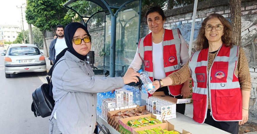 23 Okulda Eş Zamanlı İkram Noktası Kuruldu