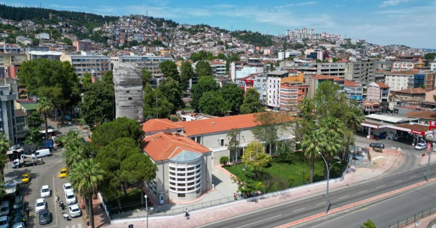 Yüzde 19,5 ile Kocaeli izliyor.