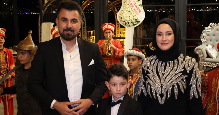 Tahir Ay İçin Görkemli Sünnet Cemiyeti