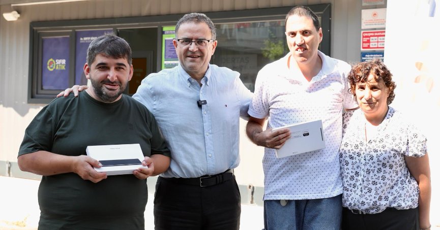 Atık Topladılar, Tablet Ödülünü Aldılar