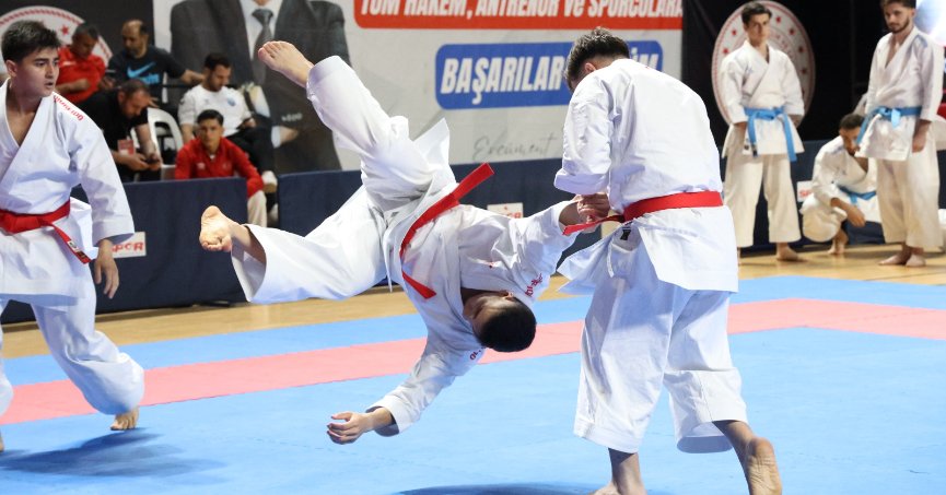 Karatenin Kalbi Kocaeli'nde Atıyor!