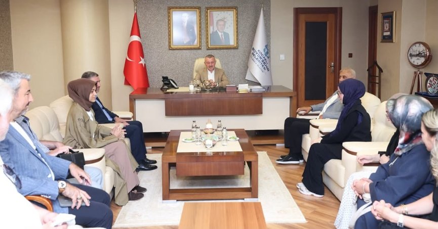 Türkiye şampiyonlarından Başkan Büyükakın'a ziyaret!